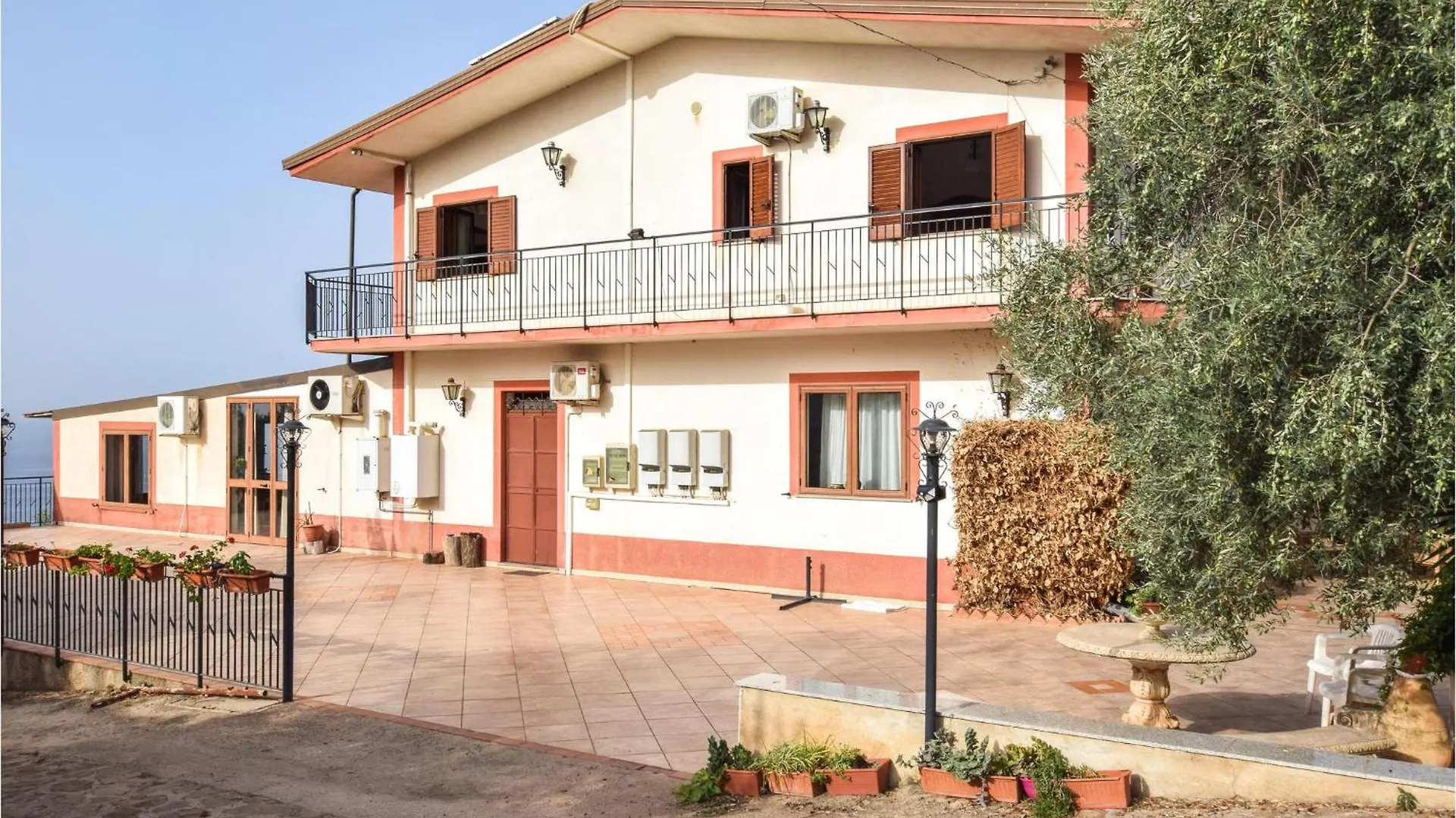 Awesome Home In Caronia With House Sea View 0*,